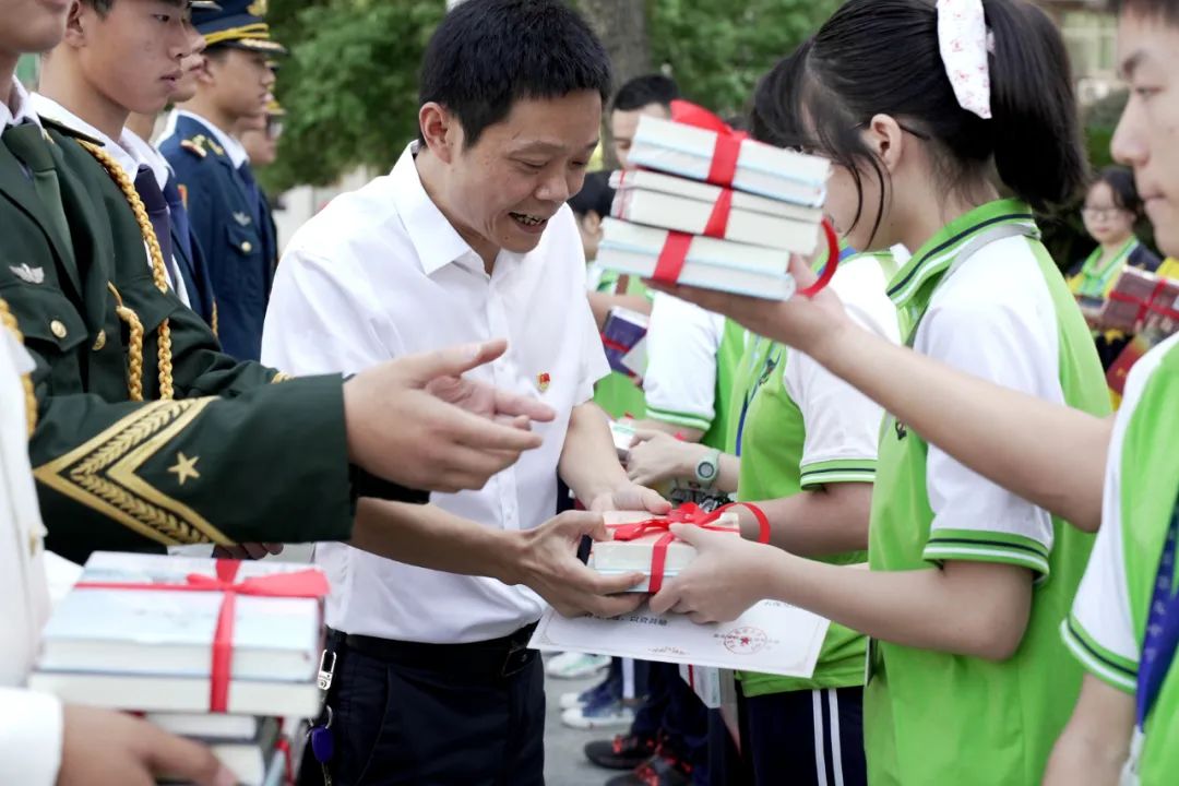 2022下学期开学典礼0831mmexport1662369352323.jpg